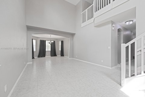 Купить виллу или дом в Уэстон, Флорида 5 спален, 292.08м2, № 2064131 - фото 8