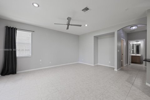 Купить виллу или дом в Уэстон, Флорида 5 спален, 292.08м2, № 2064131 - фото 17