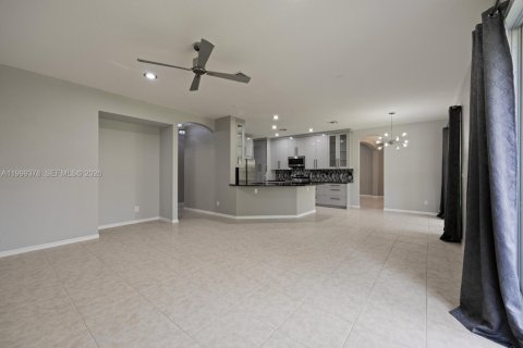 Купить виллу или дом в Уэстон, Флорида 5 спален, 292.08м2, № 2064131 - фото 15