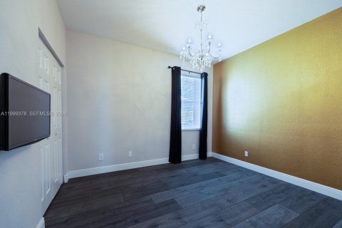 Купить виллу или дом в Уэстон, Флорида 5 спален, 292.08м2, № 2064131 - фото 19
