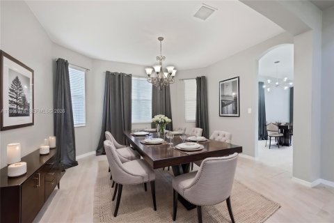 Купить виллу или дом в Уэстон, Флорида 5 спален, 292.08м2, № 2064131 - фото 9