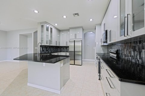 Купить виллу или дом в Уэстон, Флорида 5 спален, 292.08м2, № 2064131 - фото 12
