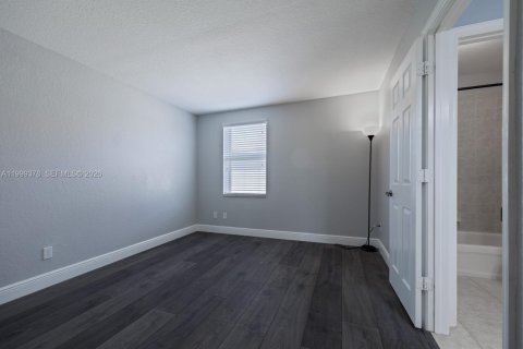 Купить виллу или дом в Уэстон, Флорида 5 спален, 292.08м2, № 2064131 - фото 28