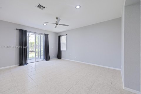 Купить виллу или дом в Уэстон, Флорида 5 спален, 292.08м2, № 2064131 - фото 18