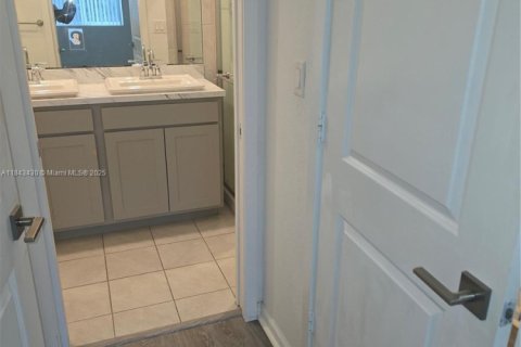 Touwnhouse à louer à Miami Gardens, Floride: 4 chambres, 141.58 m2 № 1940080 - photo 27