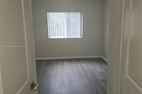 Touwnhouse à louer à Miami Gardens, Floride: 4 chambres, 141.58 m2 № 1940080 - photo 23