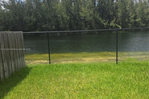 Touwnhouse à louer à Miami Gardens, Floride: 4 chambres, 141.58 m2 № 1940080 - photo 30