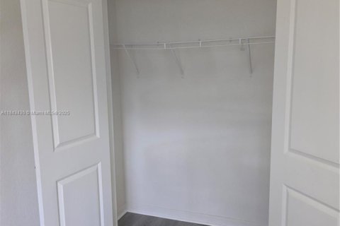 Touwnhouse à louer à Miami Gardens, Floride: 4 chambres, 141.58 m2 № 1940080 - photo 17