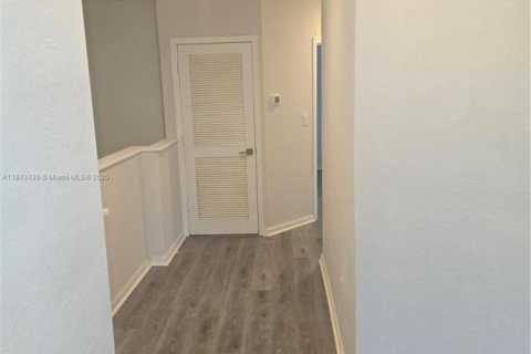 Touwnhouse à louer à Miami Gardens, Floride: 4 chambres, 141.58 m2 № 1940080 - photo 18