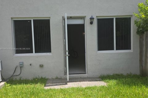 Touwnhouse à louer à Miami Gardens, Floride: 4 chambres, 141.58 m2 № 1940080 - photo 29