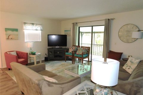 House in Palm Harbor, Florida 2 bedrooms, 99.41 sq.m. № 2233556 - photo 9