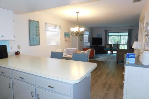 House in Palm Harbor, Florida 2 bedrooms, 99.41 sq.m. № 2233556 - photo 7