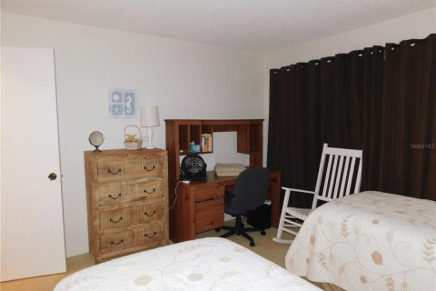 House in Palm Harbor, Florida 2 bedrooms, 99.41 sq.m. № 2233556 - photo 13