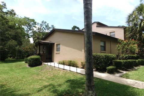 House in Palm Harbor, Florida 2 bedrooms, 99.41 sq.m. № 2233556