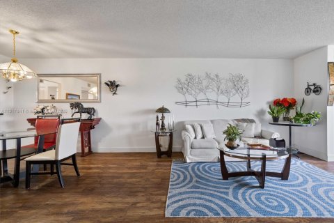 Copropriété à vendre à Sunrise, Floride: 2 chambres, 115.66 m2 № 1972427 - photo 8