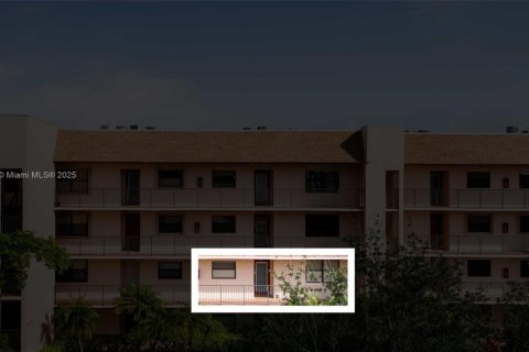 Copropriété à vendre à Sunrise, Floride: 2 chambres, 115.66 m2 № 1972427 - photo 24