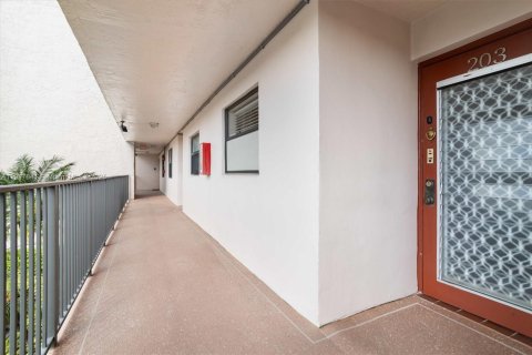 Copropriété à vendre à Sunrise, Floride: 2 chambres, 115.66 m2 № 1972427 - photo 22