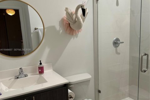 Townhouse in Miami, Florida 4 bedrooms, 172.52 sq.m. № 2002826 - photo 11