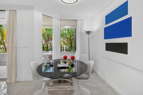 Condominio en venta en Key Biscayne, Florida, 2 dormitorios, 148.64 m2 № 2055385 - foto 17