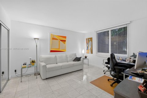 Condominio en venta en Key Biscayne, Florida, 2 dormitorios, 148.64 m2 № 2055385 - foto 29