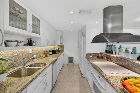 Condominio en venta en Key Biscayne, Florida, 2 dormitorios, 148.64 m2 № 2055385 - foto 13