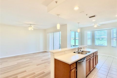 Copropriété à louer à Bradenton, Floride: 2 chambres, 113.9 m2 № 2123240 - photo 11