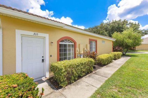 Condo in Poinciana, Florida, 2 bedrooms  № 1909213 - photo 5