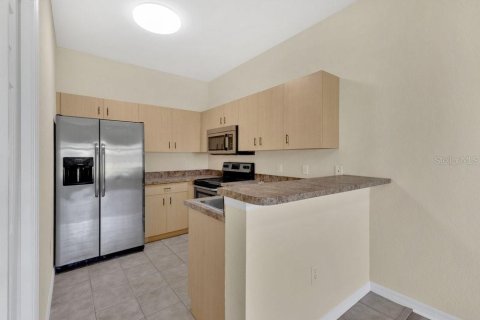 Condo in Poinciana, Florida, 2 bedrooms  № 1909213 - photo 11
