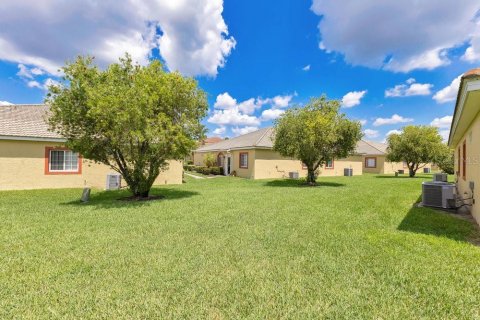 Condo in Poinciana, Florida, 2 bedrooms  № 1909213 - photo 20