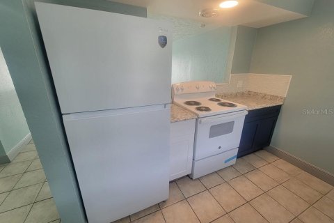 Снять в аренду квартиру в Холидэй, Флорида 1 комната, 74.32м2, № 1911702 - фото 8