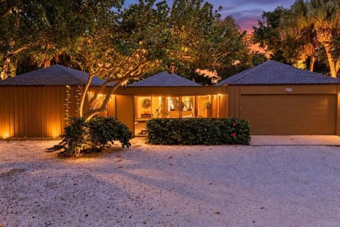 Villa ou maison à vendre à Sarasota, Floride: 5 chambres, 183.95 m2 № 2437169 - photo 4
