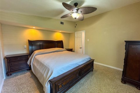 Casa en venta en Melrose, Florida, 4 dormitorios, 216.09 m2 № 1717452 - foto 10