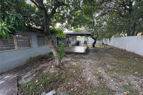 House in Miami Gardens, Florida 4 bedrooms, 208.19 sq.m. № 1979083 - photo 20