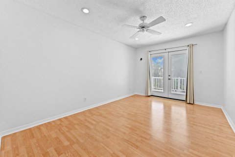 House in Lake Worth, Florida 4 bedrooms, 245.35 sq.m. № 2244837 - photo 22