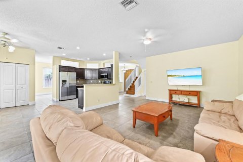 House in Lake Worth, Florida 4 bedrooms, 245.35 sq.m. № 2244837 - photo 17