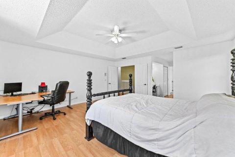 House in Lake Worth, Florida 4 bedrooms, 245.35 sq.m. № 2244837 - photo 30