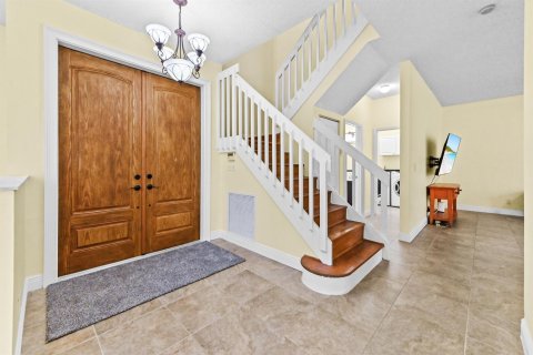 House in Lake Worth, Florida 4 bedrooms, 245.35 sq.m. № 2244837 - photo 4