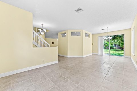House in Lake Worth, Florida 4 bedrooms, 245.35 sq.m. № 2244837 - photo 7