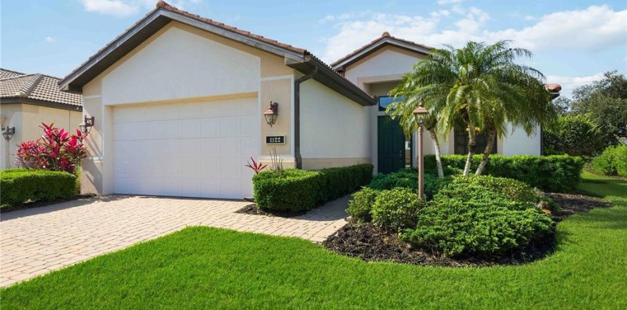 House in Laurel, Florida 3 bedrooms, 184.88 sq.m. № 2151827