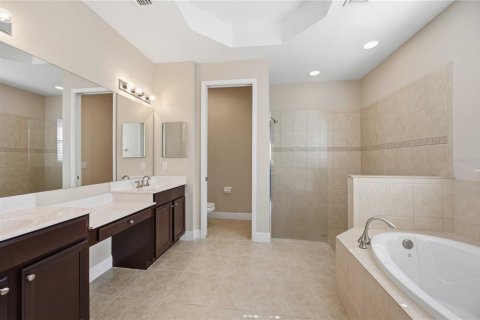 House in Laurel, Florida 3 bedrooms, 184.88 sq.m. № 2151827 - photo 25