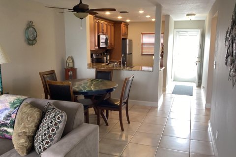 Copropriété à vendre à Hutchinson Island South, Floride: 2 chambres, 100.15 m2 № 2402146 - photo 19