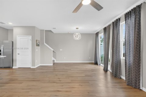 Touwnhouse à vendre à Stuart, Floride: 3 chambres, 167.6 m2 № 2048000 - photo 9