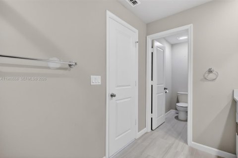 Touwnhouse à vendre à Stuart, Floride: 3 chambres, 167.6 m2 № 2048000 - photo 29