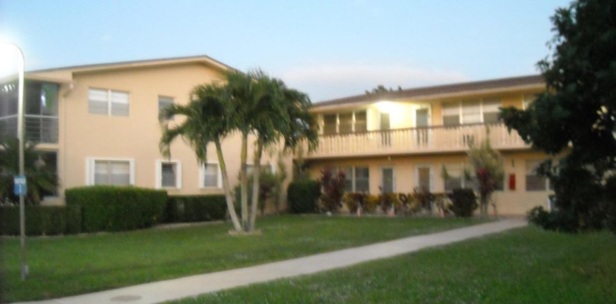 Condo in West Palm Beach, Florida, 1 bedroom № 2258145