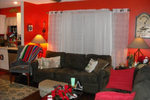 Condo in West Palm Beach, Florida, 1 bedroom № 2258145 - photo 3