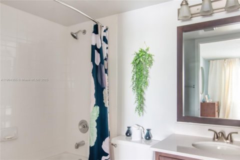 Appartement à louer à Miami Lakes, Floride: 2 chambres, 97.55 m2 № 1954908 - photo 13