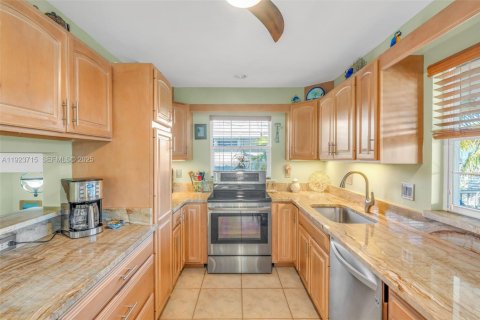 Casa en venta en Big Pine Key, Florida, 3 dormitorios, 169.08 m2 № 1981987 - foto 5