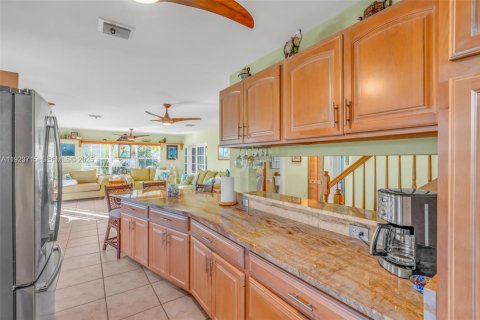 Casa en venta en Big Pine Key, Florida, 3 dormitorios, 169.08 m2 № 1981987 - foto 6