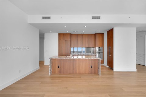 Купить кондоминиум в Майами, Флорида 3 спальни, 180.79м2, № 2243979 - фото 24