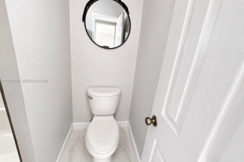 Снять в аренду квартиру в Майами-Бич, Флорида 37.63м2, № 2080052 - фото 11
